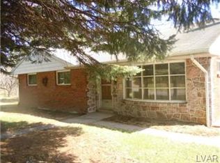 608 E Northampton St, Bath, PA 18014