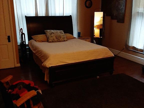 3rd image of 221 S 9th St #5