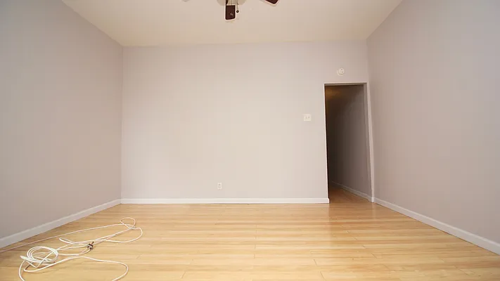 Rented by Nooklyn NYC LLC | media 13