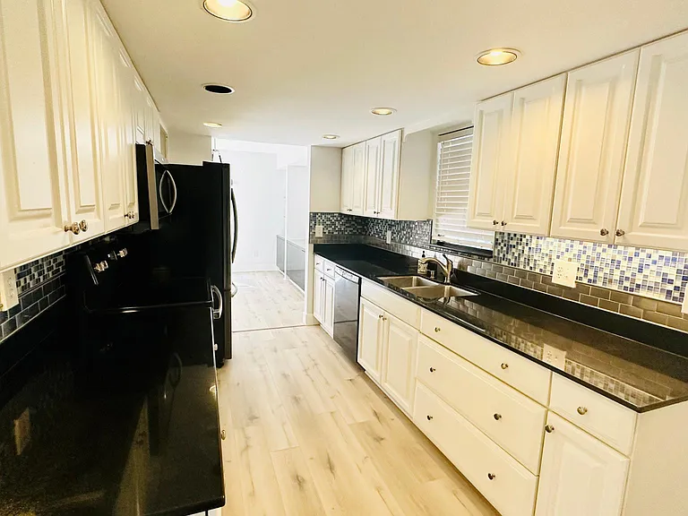 3103 W Knights Ave — Photo 14