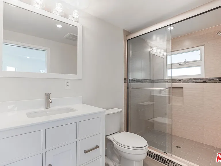 31 Breeze Ave #C — Photo 5