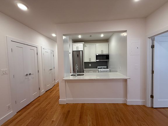 4th image of 539 Lenox Ave APT 4D