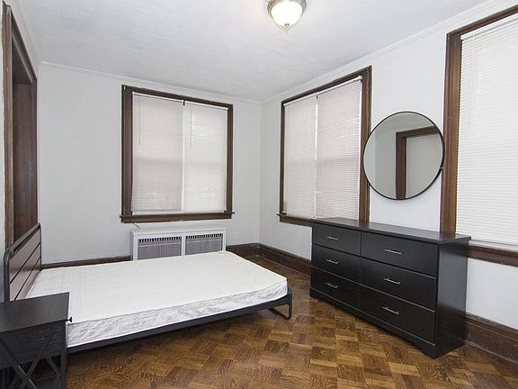 3rd image of 131 Hawley St