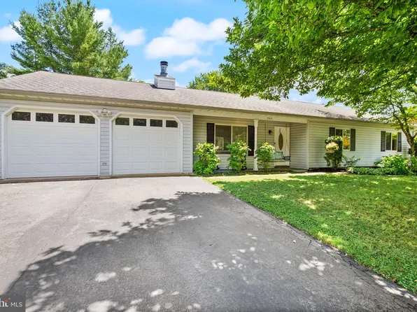7471 Cedar Knolls Dr, Warrenton, VA 20187