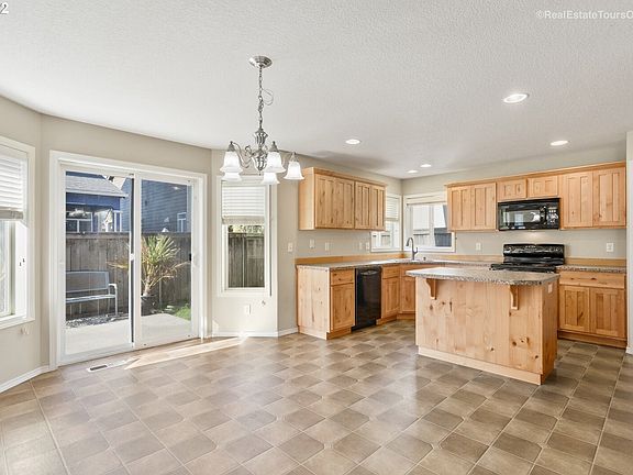 2nd image of 10722 NE 113th Ct