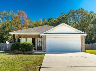 27 Hemingway Dr, Sumrall, MS 39482