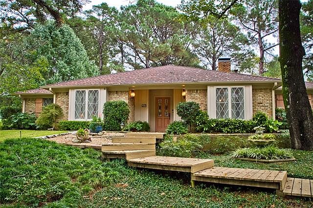 1st image of 111 Hideaway Ln E