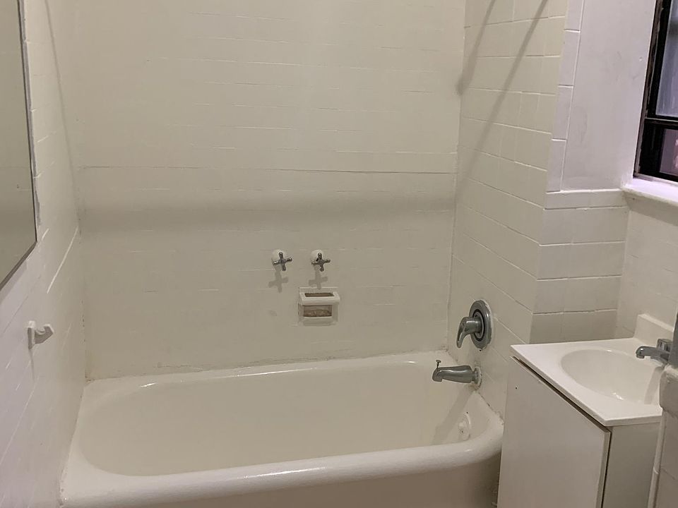 1st image of 482 Summer Ave APT 405