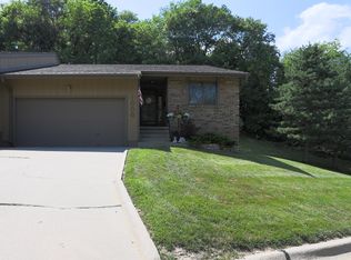 1000 Arbor Ridge Cir, Council Bluffs, IA 51503