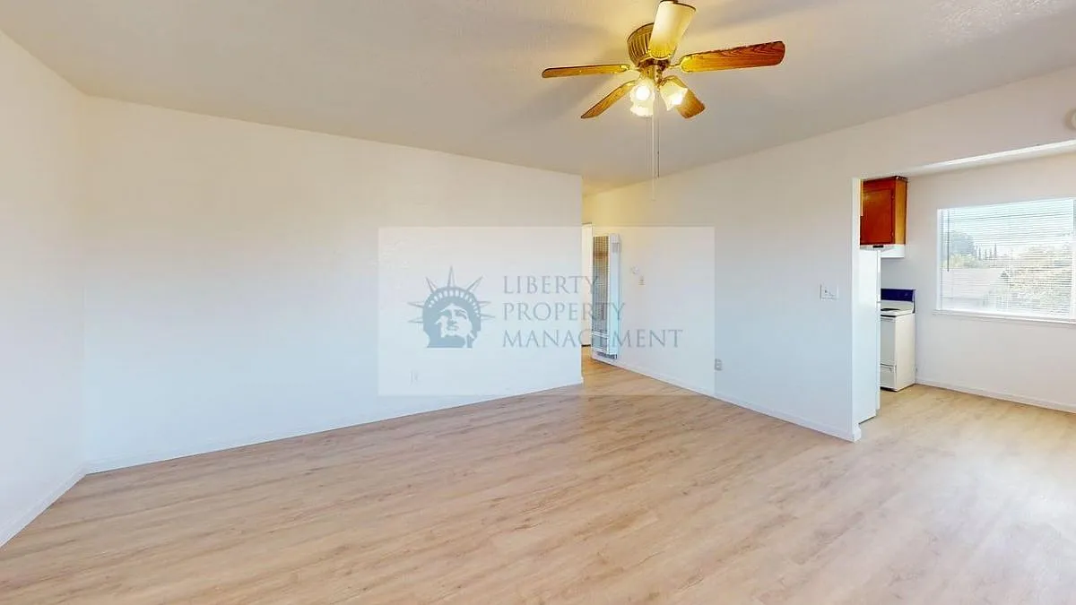 2 bed, 858 sqft, $1,495 — Photo 4
