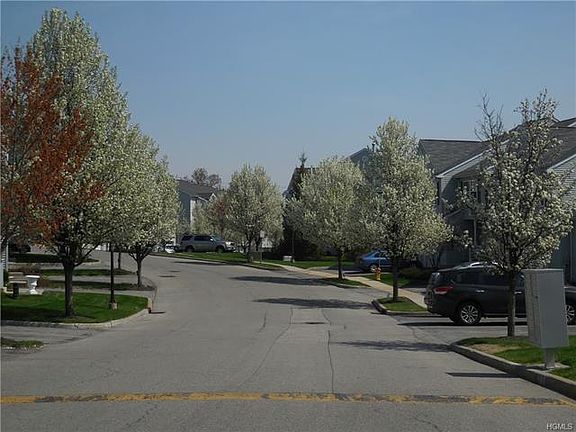 3rd image of 3008 Patrick Henry Ct