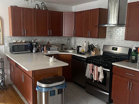 2nd image of 386 5th Ave #2