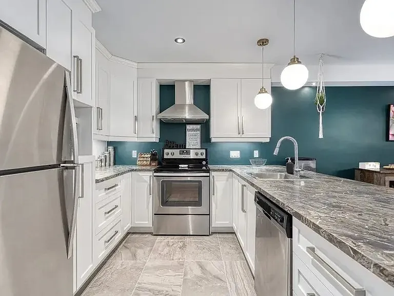 1424 Bliss Ave — Photo 2