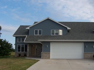 875 Highland Park Rd, Neenah, WI 54956