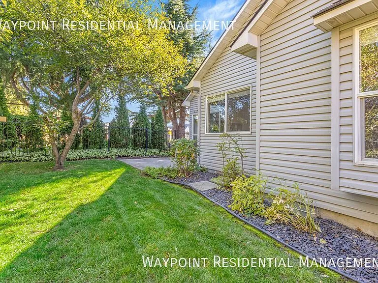 9640 W Sleepy Hollow Ln — Photo 37