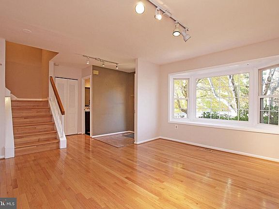 4th image of 3093 White Birch Ct