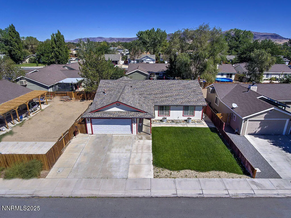 320 Wildrose Dr photo 1