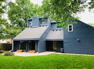 2321 Hackberry Ct, Champaign, IL 61821