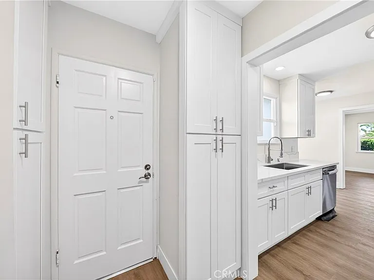 639 N Nora Ave — Photo 23