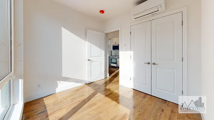 Rented by Metro Garden Realty NYC | media 36