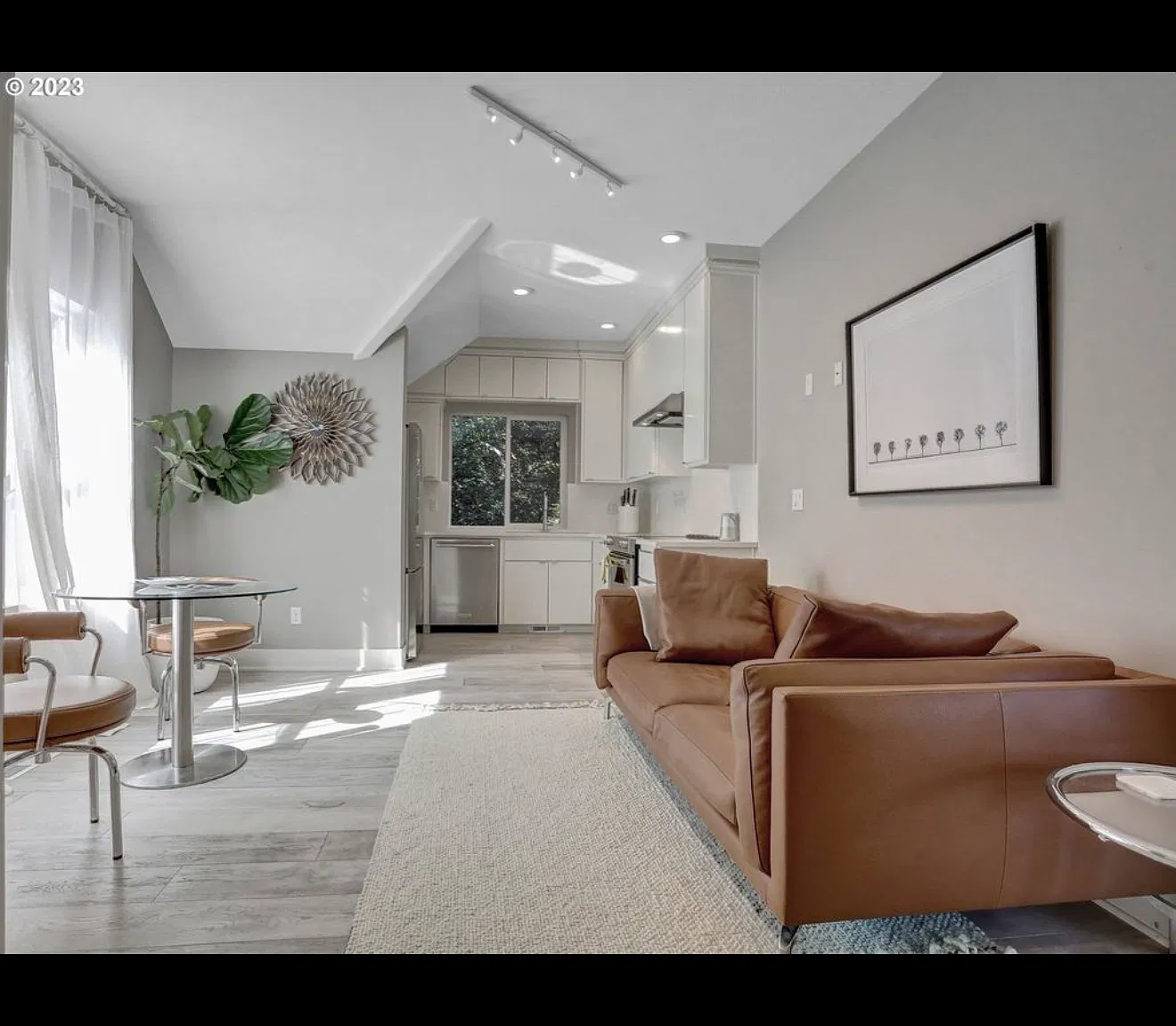 SW Taylors Ferry Rd, Portland — Photo 1