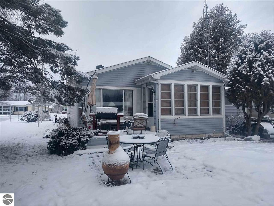 1st image of 813 S Augres River Dr