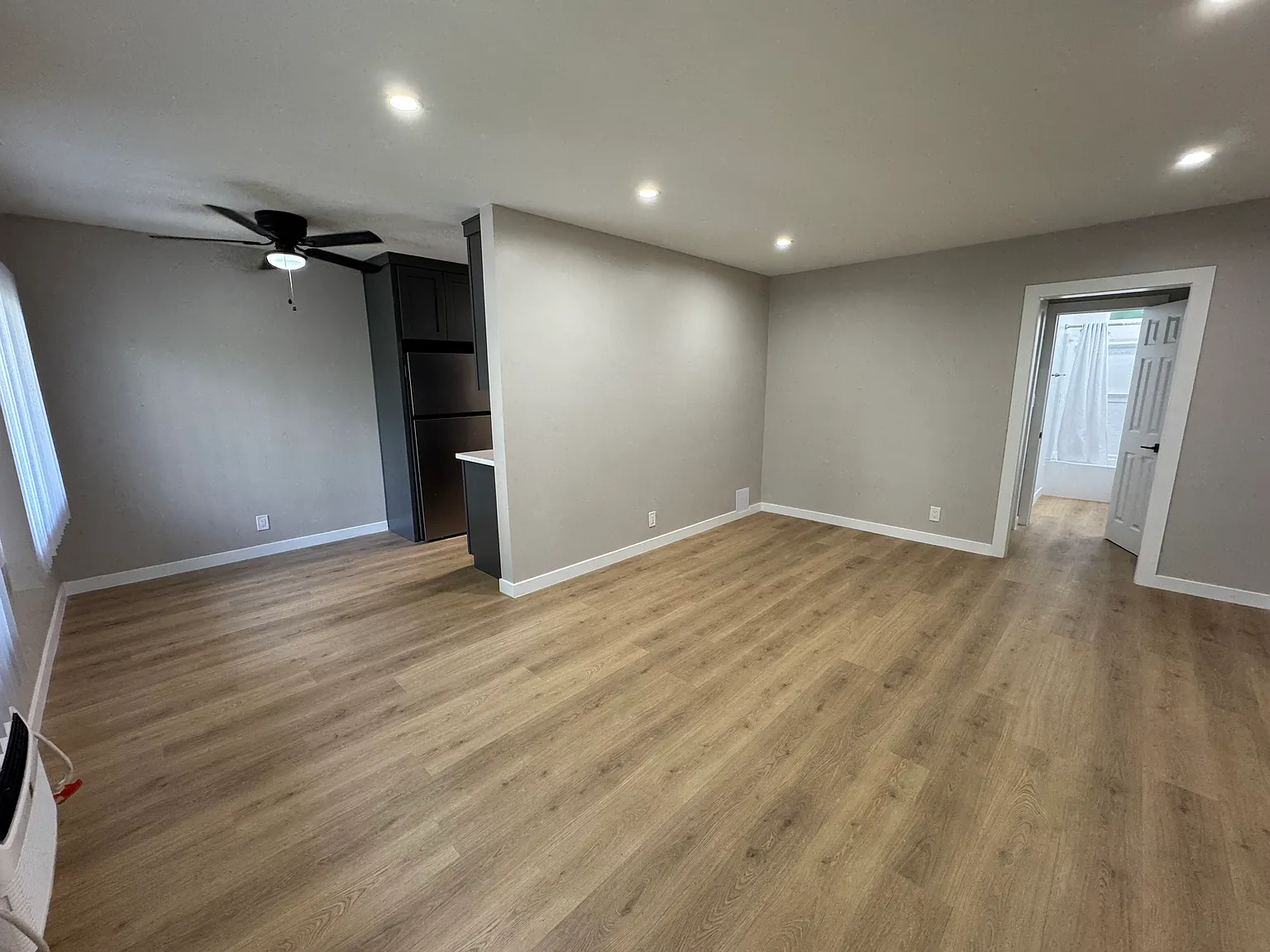 1 bed, $2,145 — Photo 2