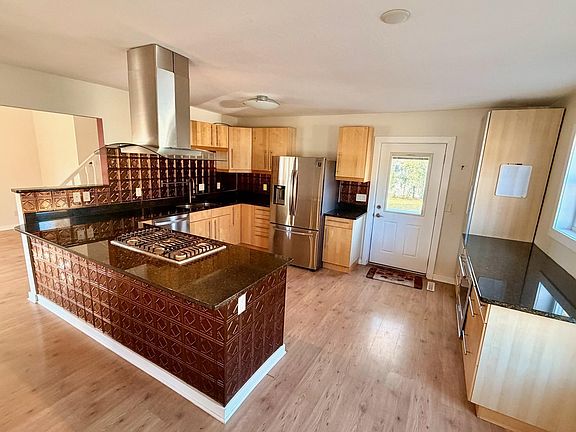 3rd image of 1845 Aglen St