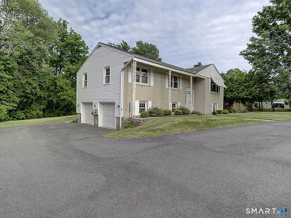 2nd image of 390 Ballfall Road