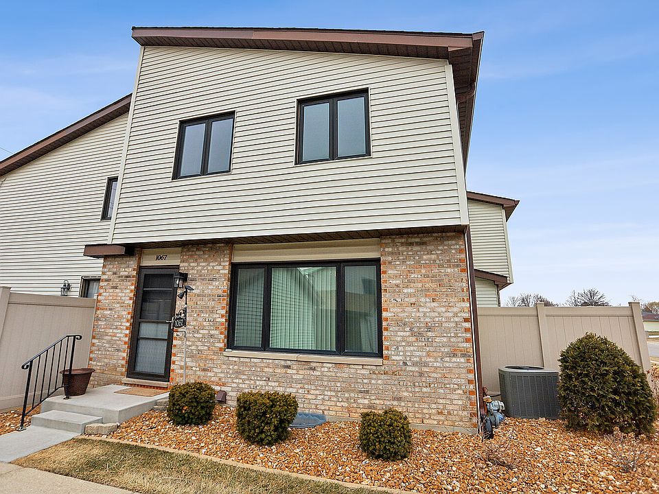 1st image of 1067 Southgate Rd