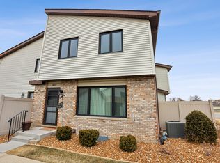 1067 Southgate Rd, New Lenox, IL 60451