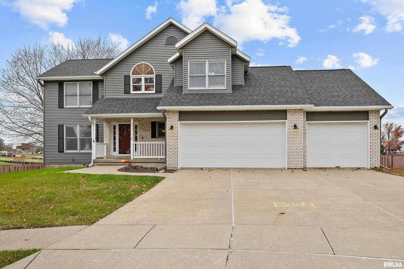 5182 Dove Ct photo 1