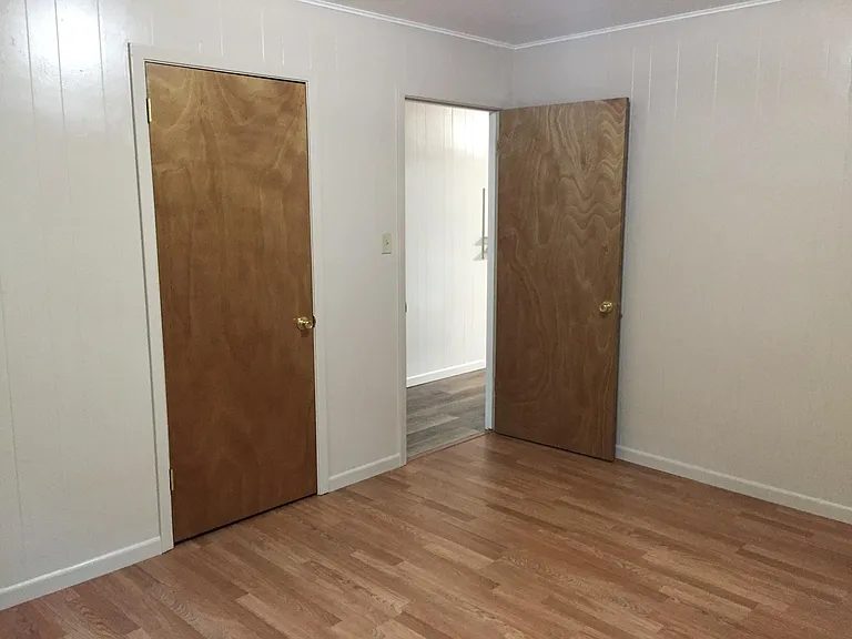 304 S Howard St — Photo 11
