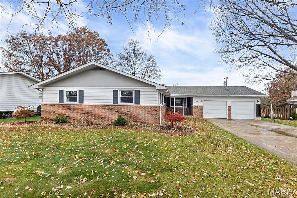118 Whispering Oaks Dr photo 1
