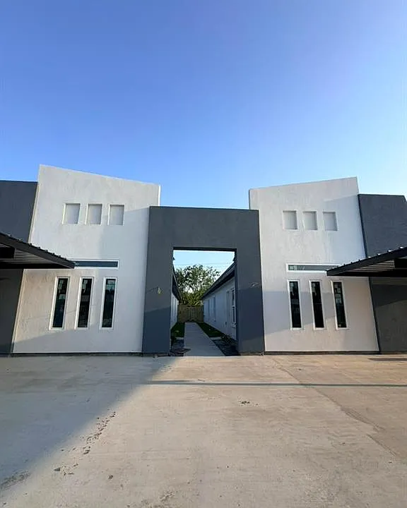 1217 Rosewood Rd