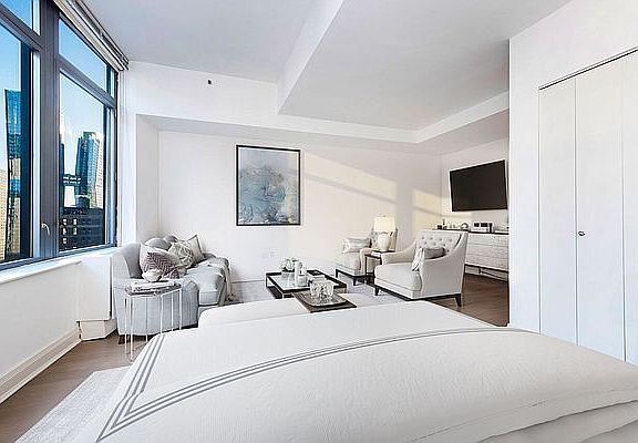 4th image of 222 E 34th St APT 1210