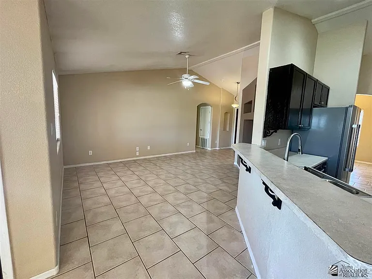 2330 W 22nd Pl — Photo 10