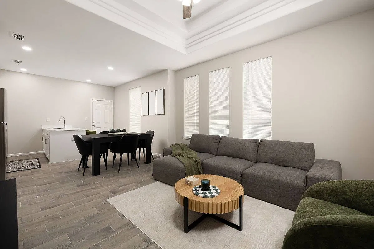 2813 E Harrison Ave #3 in Mission, TX 78573 — Photo 4