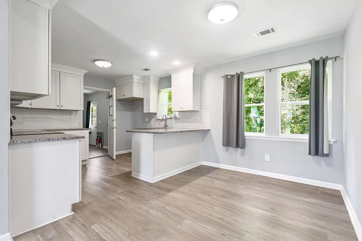 4421 Jenwood Street — Photo 3