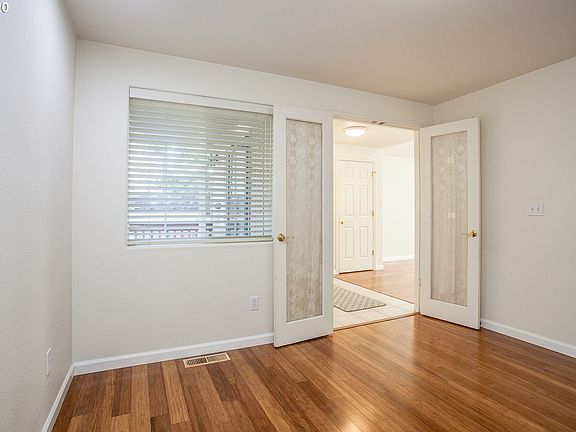 5th image of 4768 SE Maxwell St