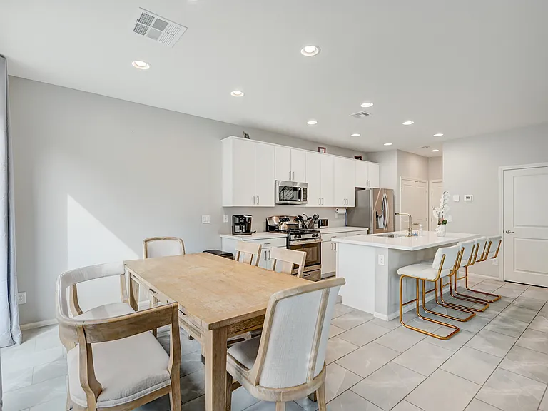 5549 Bonita Park Ct — Photo 8