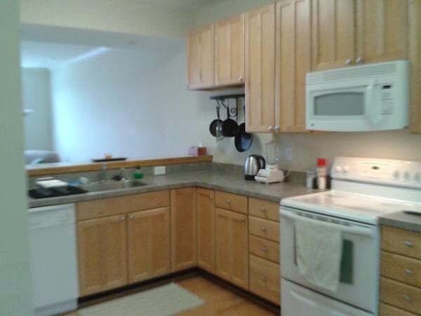2nd image of 605 Spring St