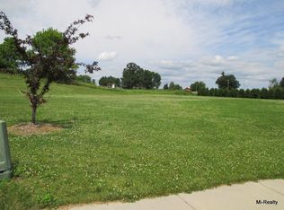 842 Pine Ridge St, Brownsville, WI 53006