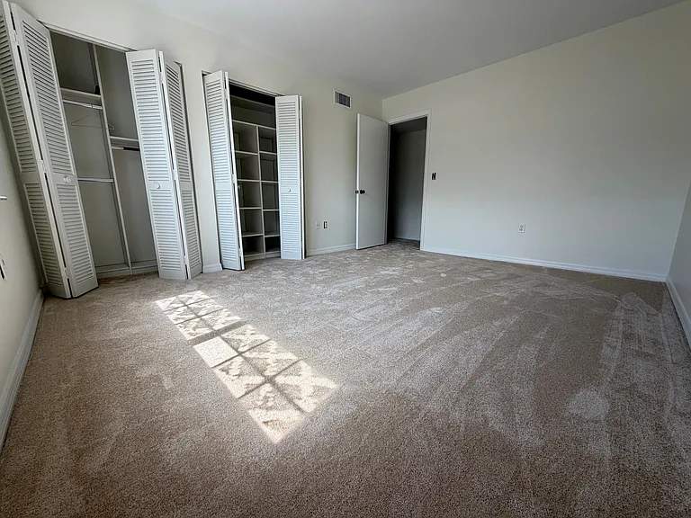 4900 Biscayne Dr #MAIN — Photo 8