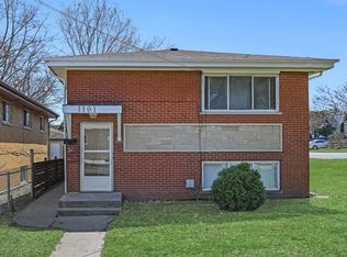 1101 Indian Ave, Aurora, IL 60505