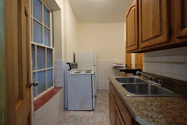 Rented by Keller Williams NYC | media 17