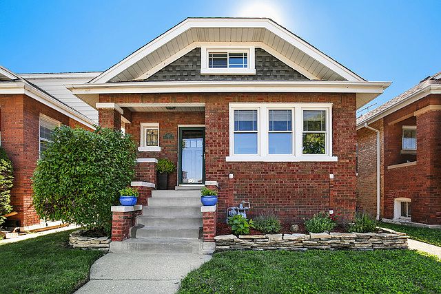 1st image of 1327 Clarence Ave