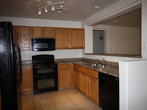 5th image of 11324 W Massey Dr