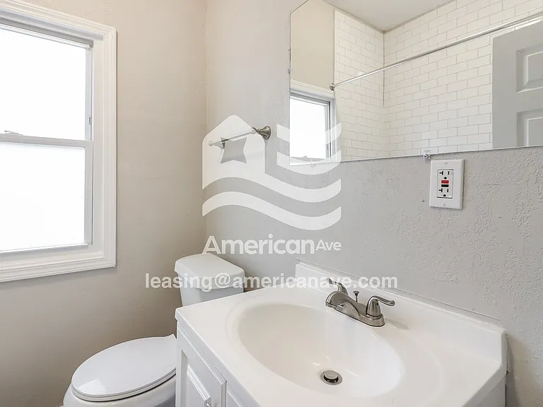 686353_007_wm_-_main_bathroom_13274066.jpg