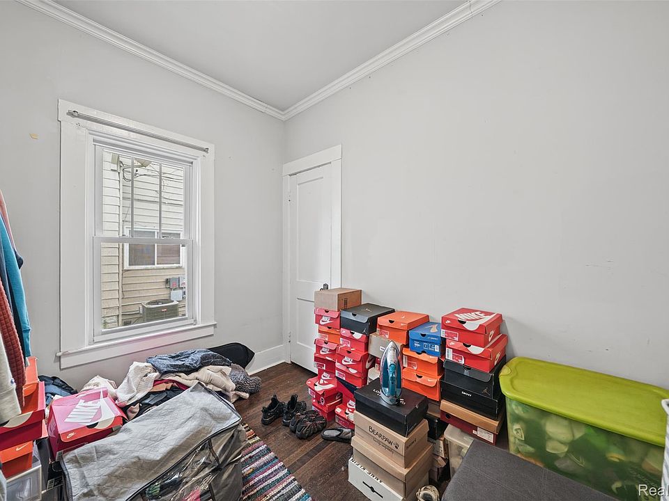 621 Saint Louis St, photo 21